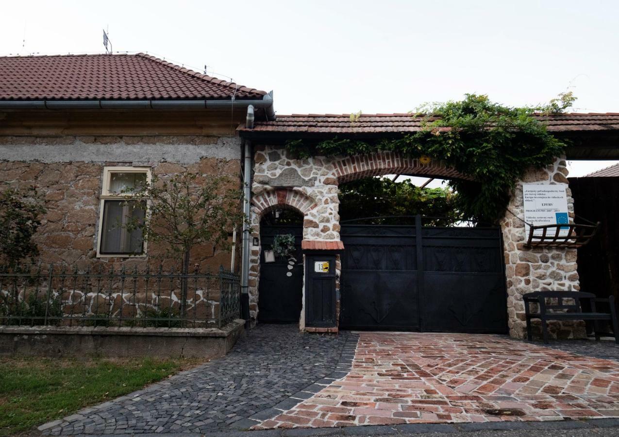 Dvor 13 Hokovce Hotel Buitenkant foto
