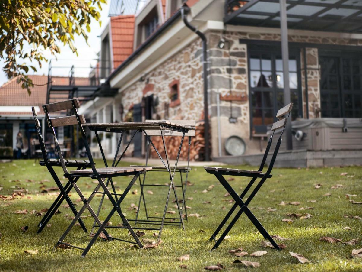Dvor 13 Hokovce Hotel Buitenkant foto